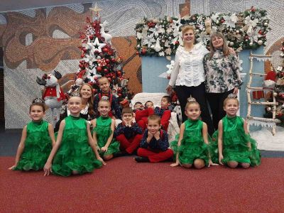 Участие на група "Божурчета" в Коледния концерт на детските градини от Община Сливен 3