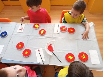 Изработка на музикални инструменти - ДГ Божур - Сливен
