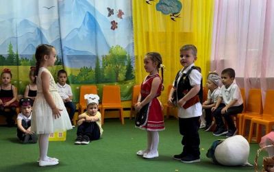 1А група "Божурчета "Дядо вади ряпа" - ДГ Божур - Сливен