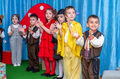 2Б група "Патиланци" с "Разходка в гората" - ДГ Божур - Сливен
