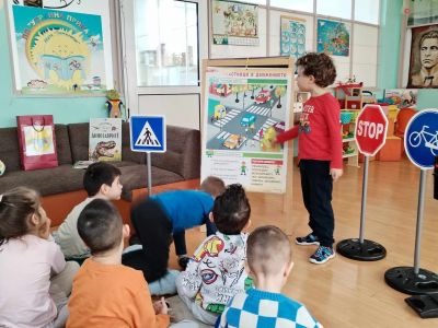 група "Патиланци" - "Участници в движението" - ДГ Божур - Сливен