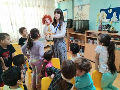Валерия Минева- Лира гост в група "Патиланци" - ДГ Божур - Сливен