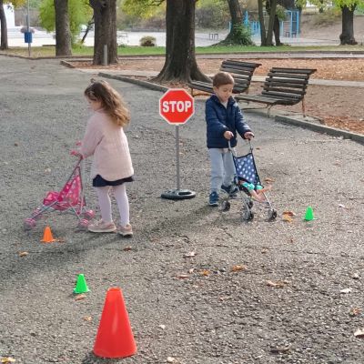 2Б група "Патиланци"- Отбелязване на Европейската седмица на мобилността в парка - ДГ Божур - Сливен
